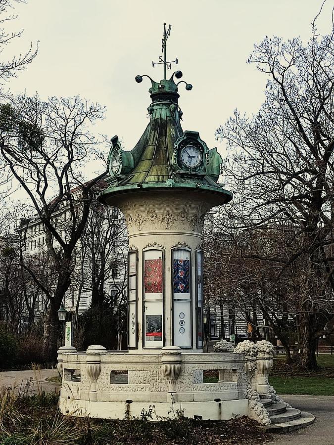 Central Mariahilfer Apartment 4 Min To The City Shopping Center And Schoenbrunn Palace Wien Eksteriør bilde
