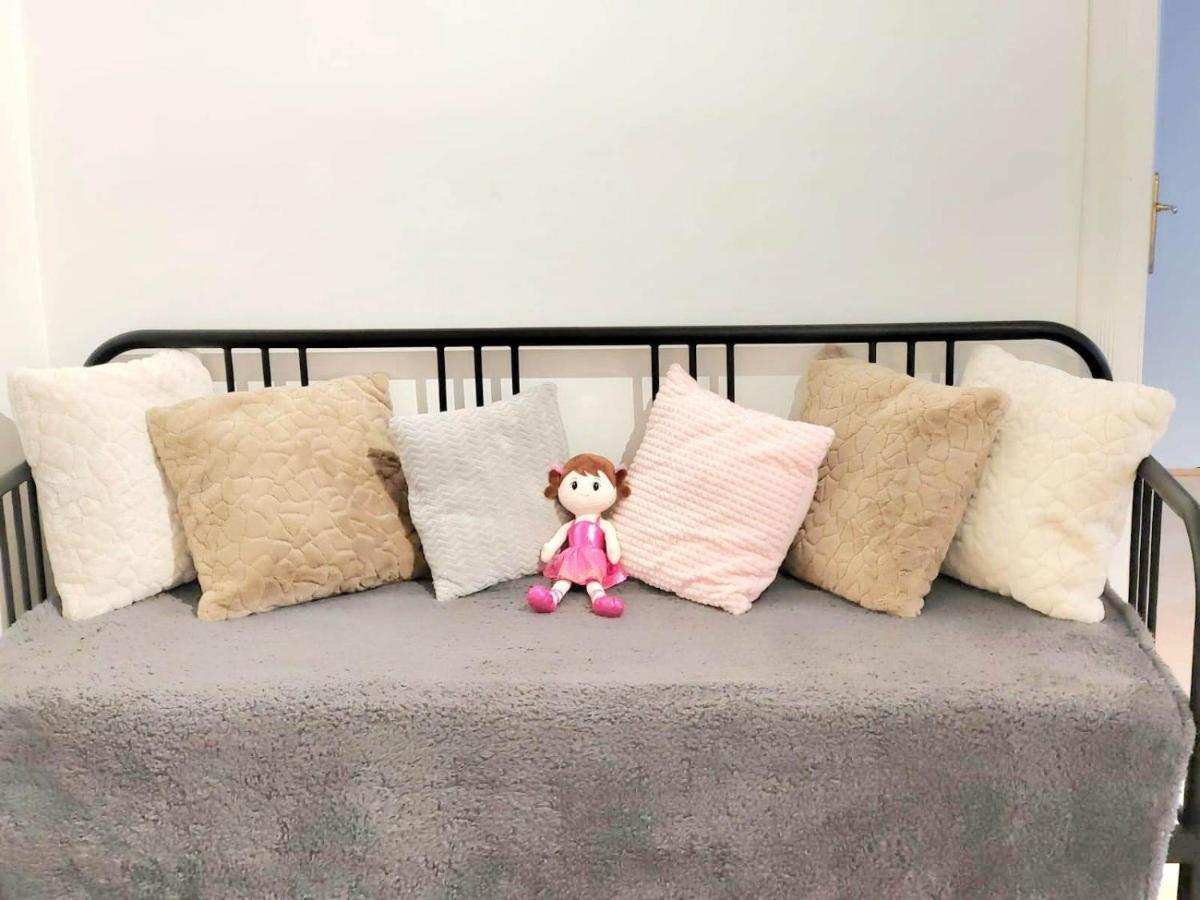 Central Mariahilfer Apartment 4 Min To The City Shopping Center And Schoenbrunn Palace Wien Eksteriør bilde